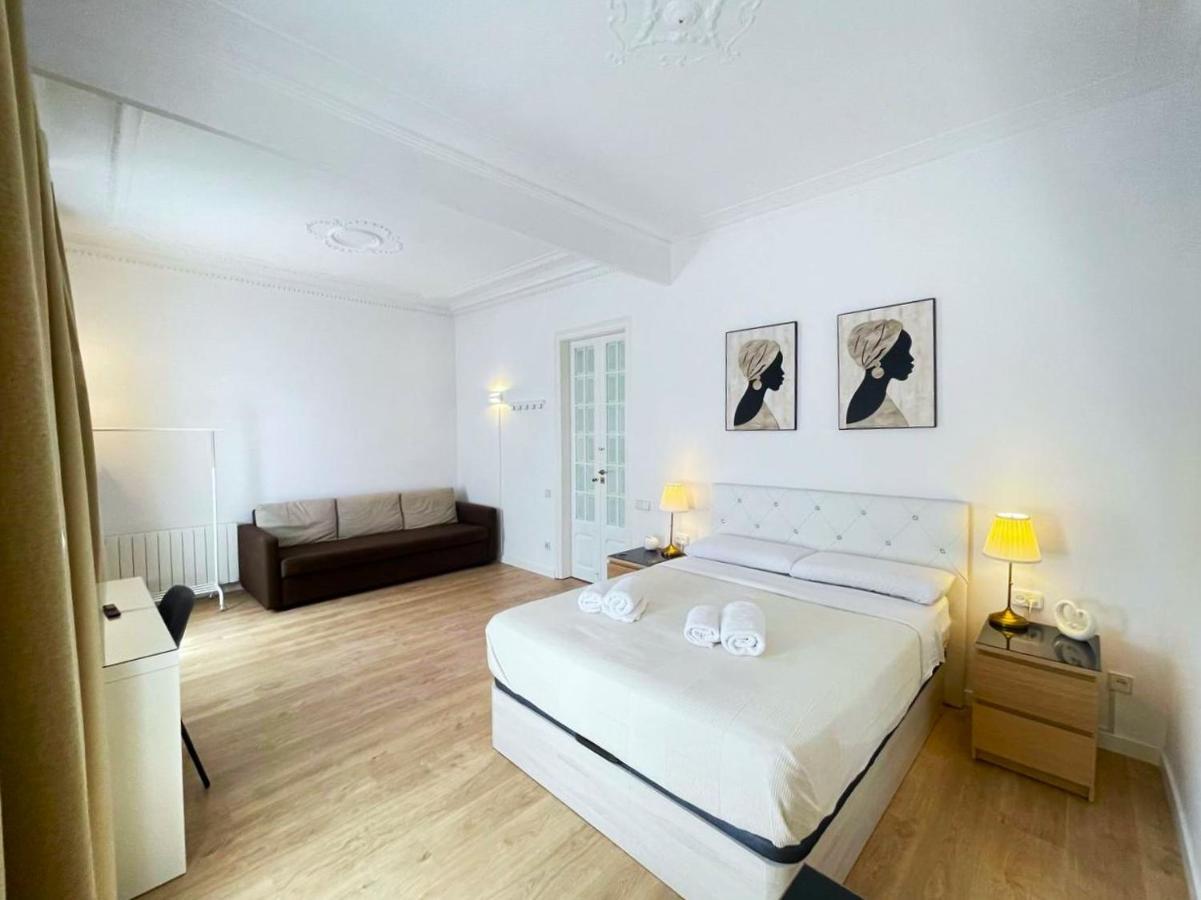 Flor Habitaciones Barcelona Ngoại thất bức ảnh