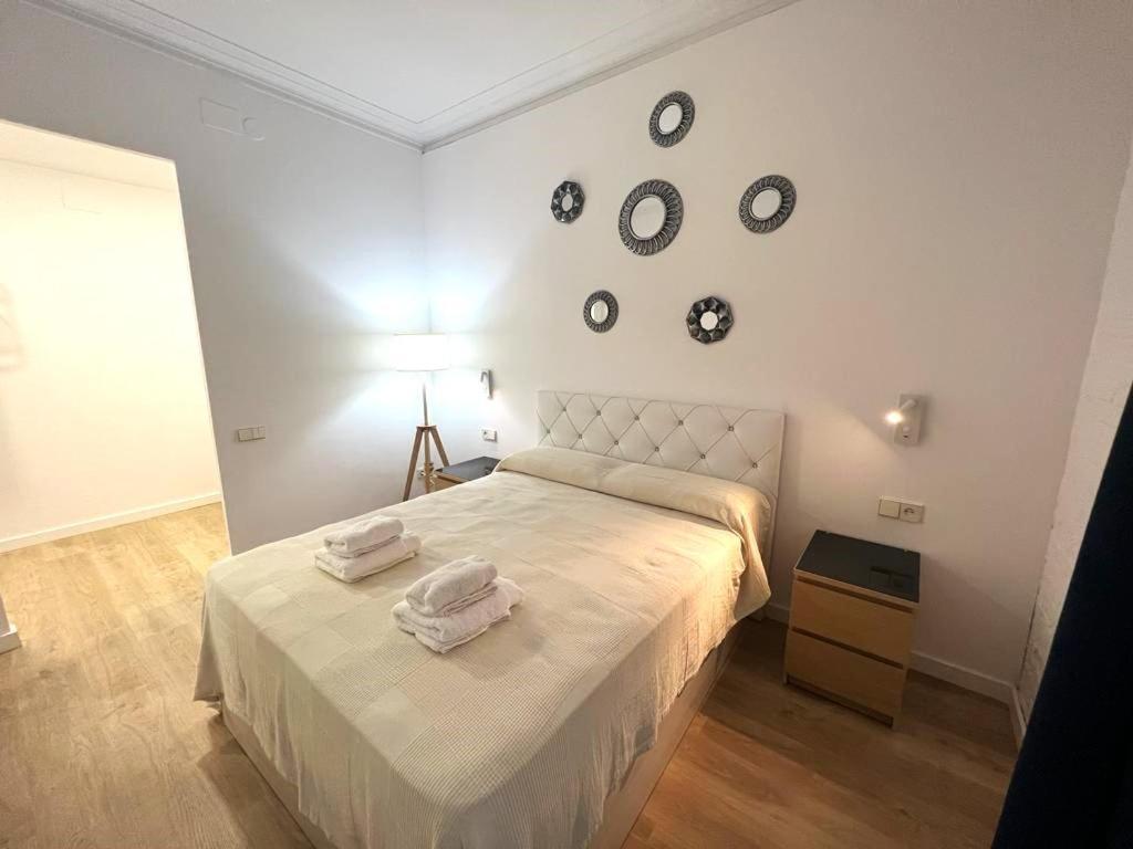 Flor Habitaciones Barcelona Ngoại thất bức ảnh